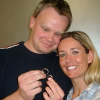couple with their rings