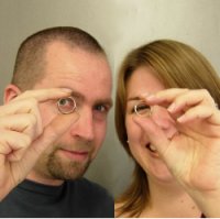 couple with their rings