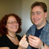 couple with their rings