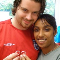 couple with their rings